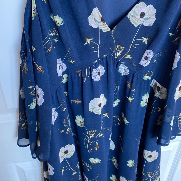 BB Dakota Dress 💙 - Picture 3 of 5